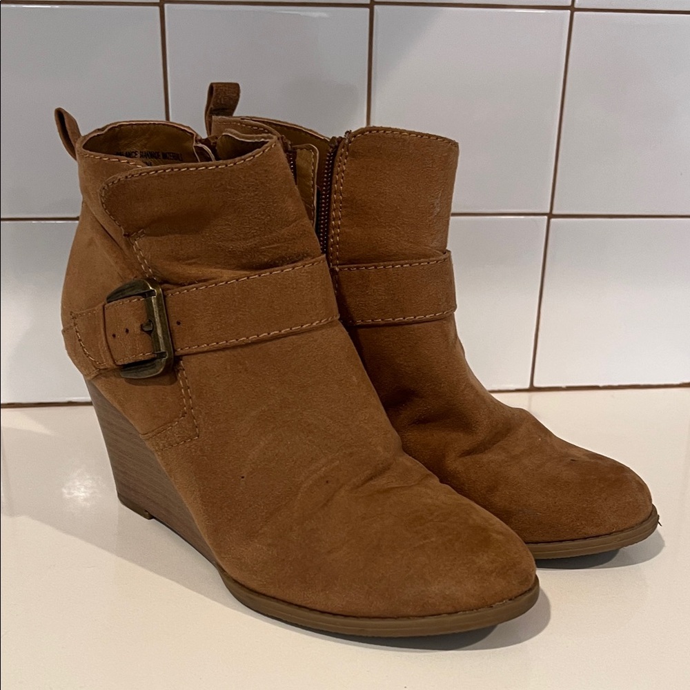 Nicole Brown Wedge Ankle Boots with buckle Size 7.5 EUC